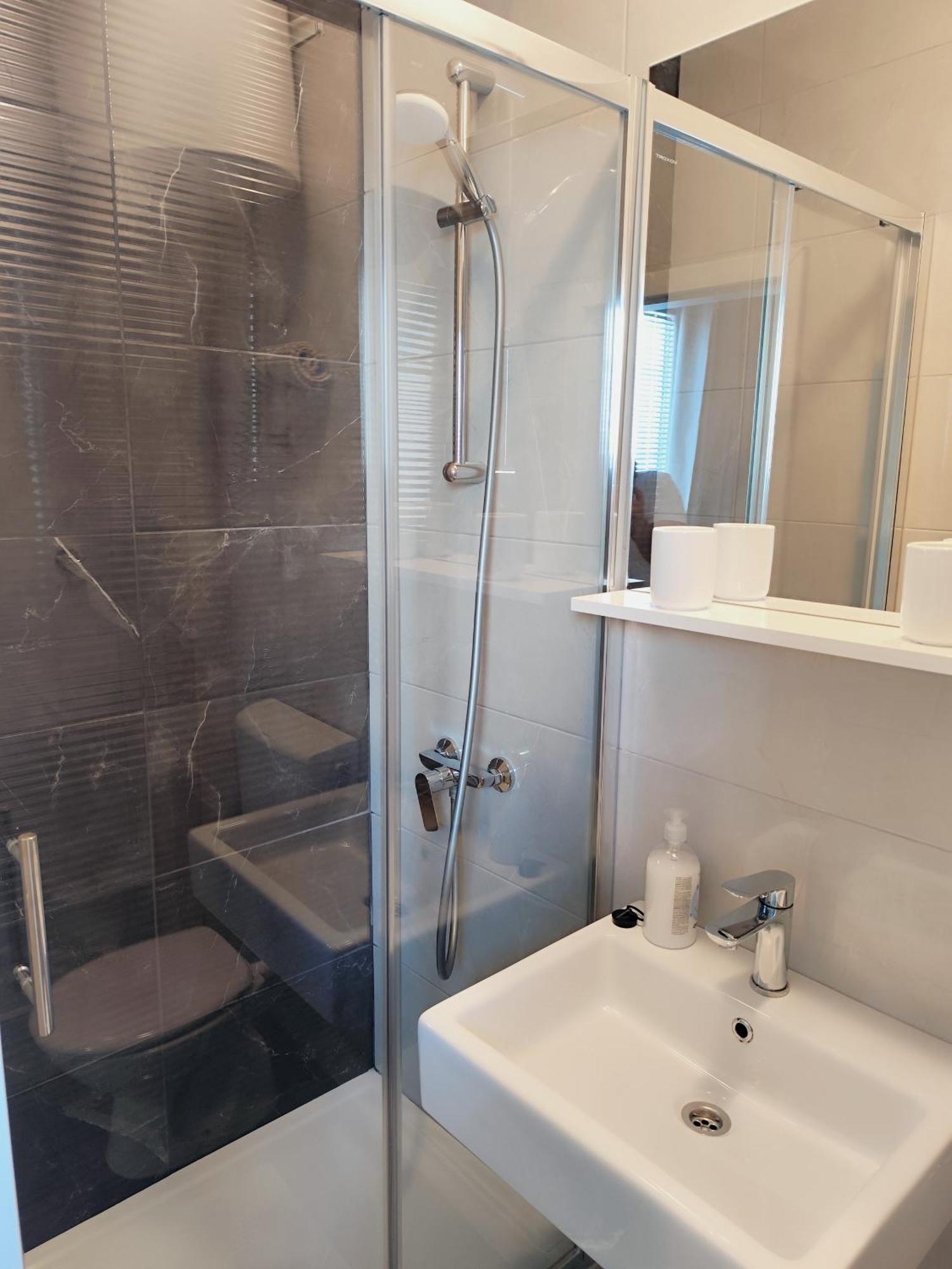 Apartments Vodanovic Подгора Екстер'єр фото