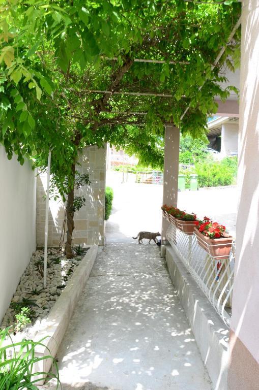 Apartments Vodanovic Подгора Екстер'єр фото