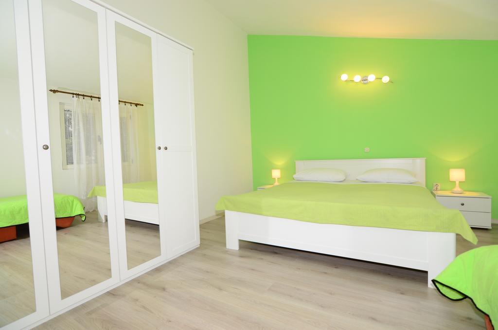 Apartments Vodanovic Подгора Екстер'єр фото