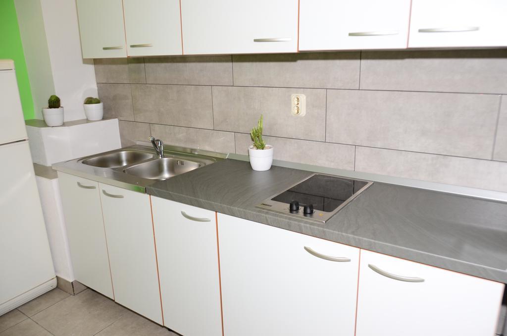 Apartments Vodanovic Подгора Екстер'єр фото